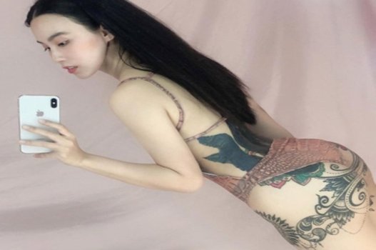 Vanna Bardot geralmente realiza mais de 18 atividades