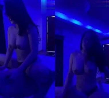 Ela está muito satisfeita quando faz sexo