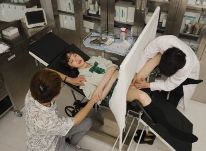 Homens abusam de fontes termais com lindas irmãs